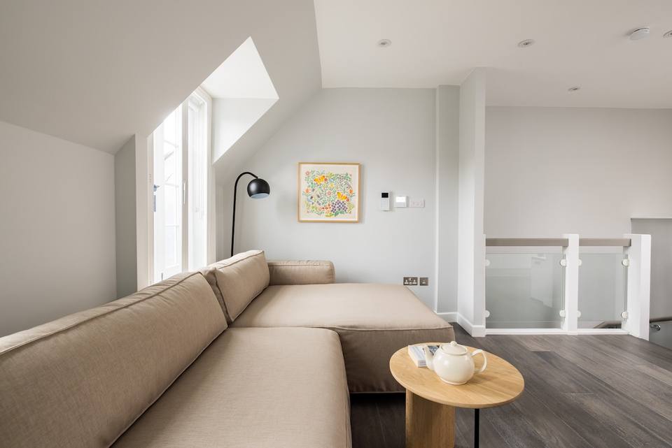 Moderno Dúplex de Diseño en el Corazón de Londres