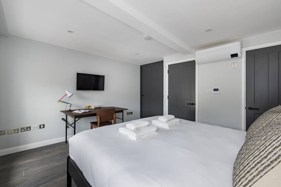 Moderno Dúplex de Diseño en el Corazón de Londres