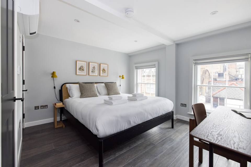 Moderno Dúplex de Diseño en el Corazón de Londres