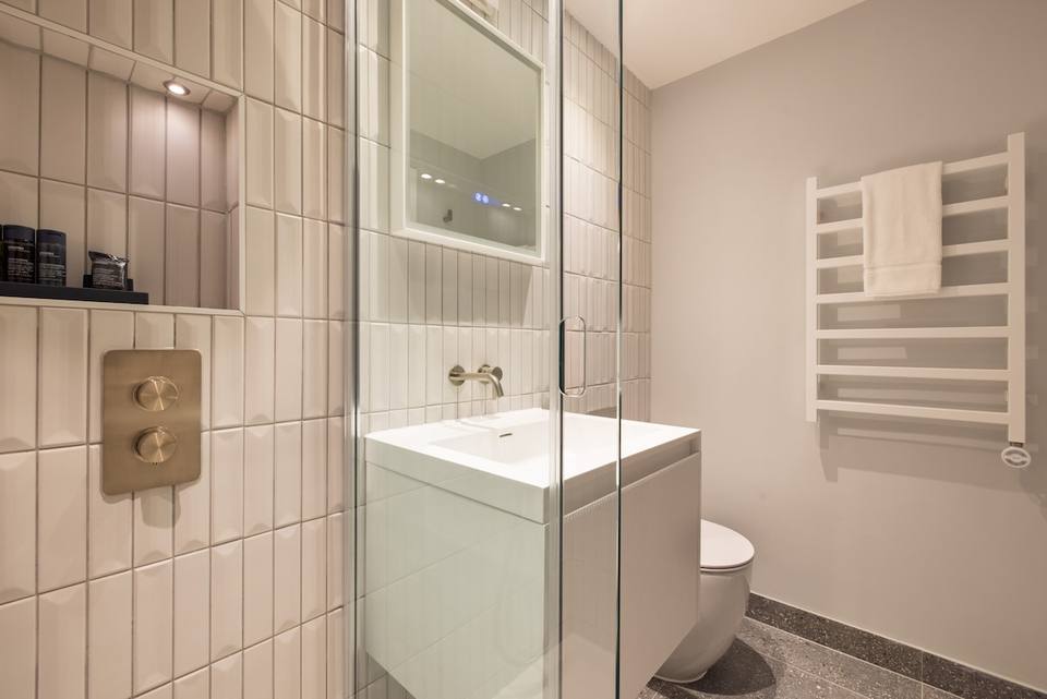 Moderno Dúplex de Diseño en el Corazón de Londres