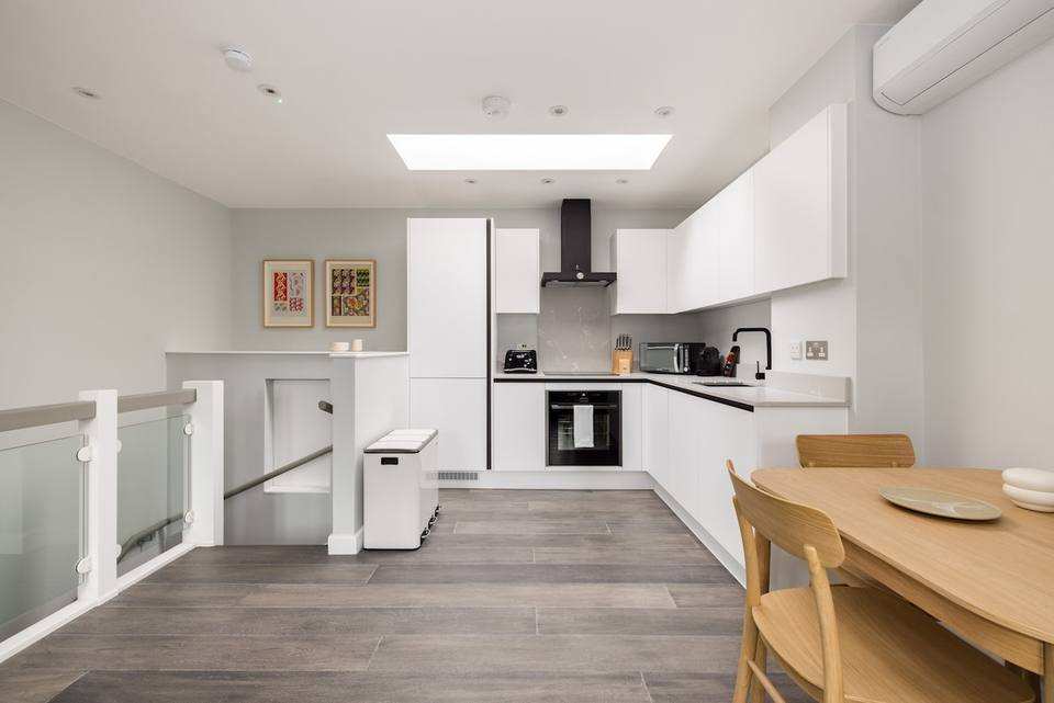 Moderno Dúplex de Diseño en el Corazón de Londres
