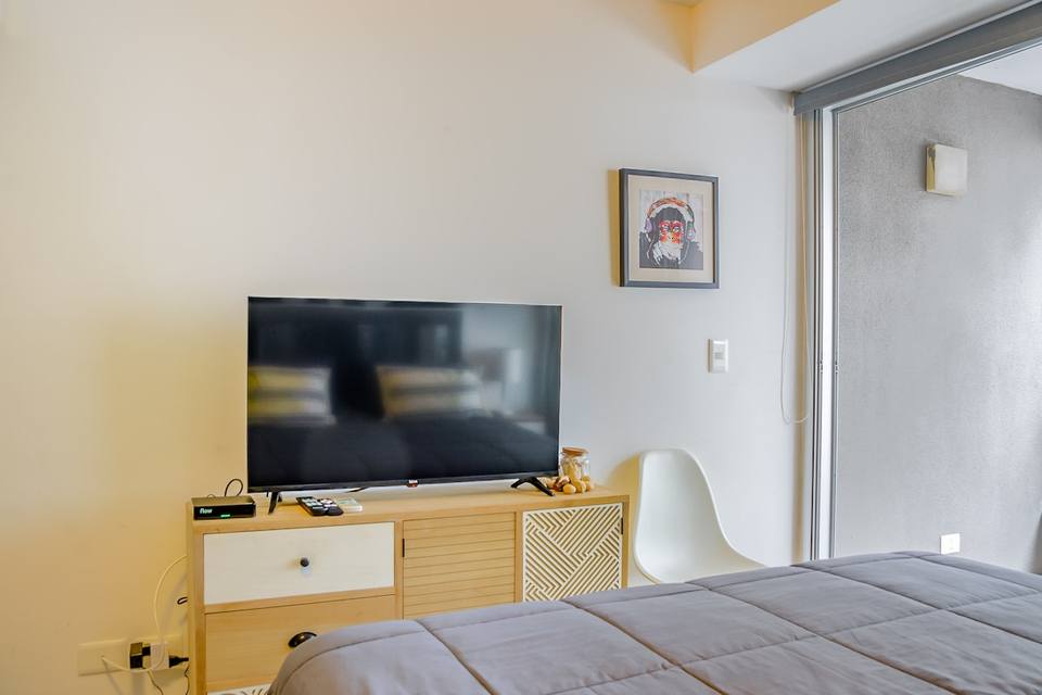 Modern Apartment Steps from the Port