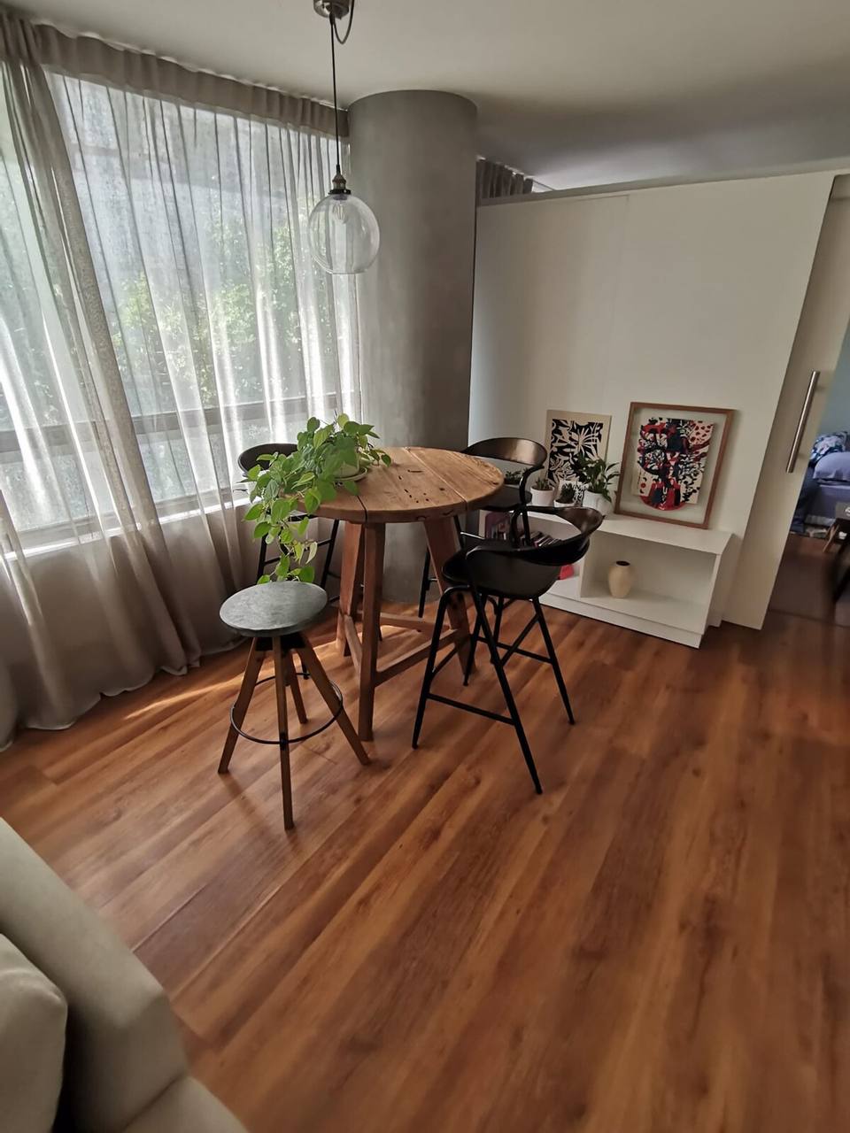 Silencioso loft con luz natural y diseño en Cordón