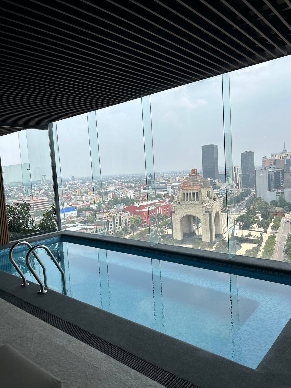 Exclusive Loft with Incredible Views of the Monument to the Revolution