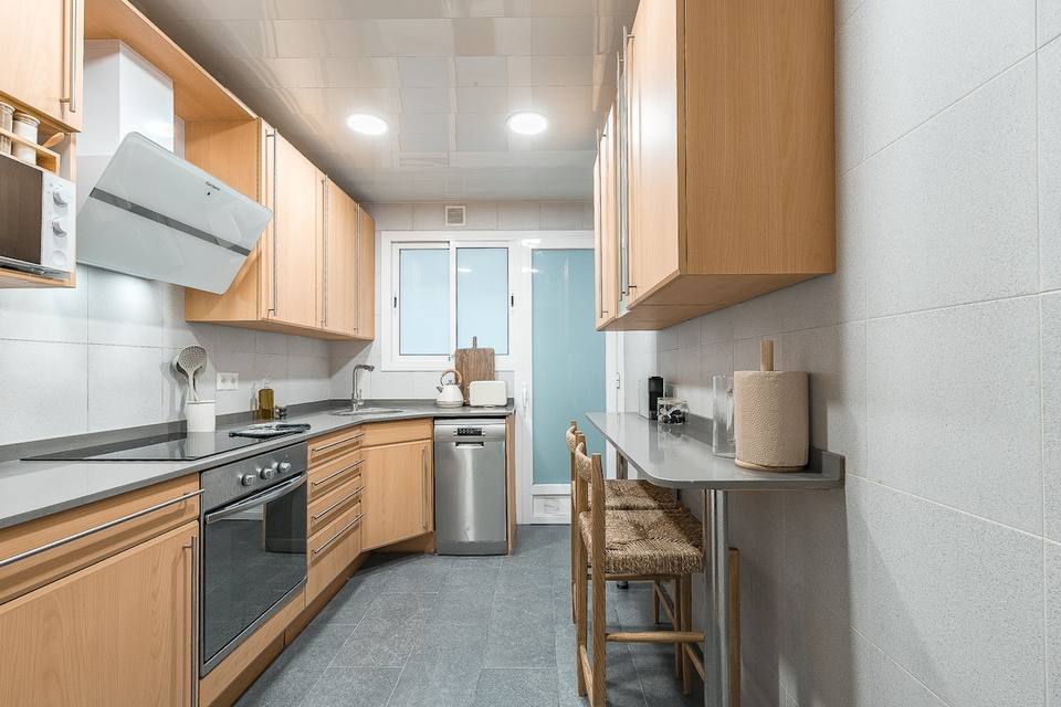 Moderno departamento con balcón en Horta Guinardó