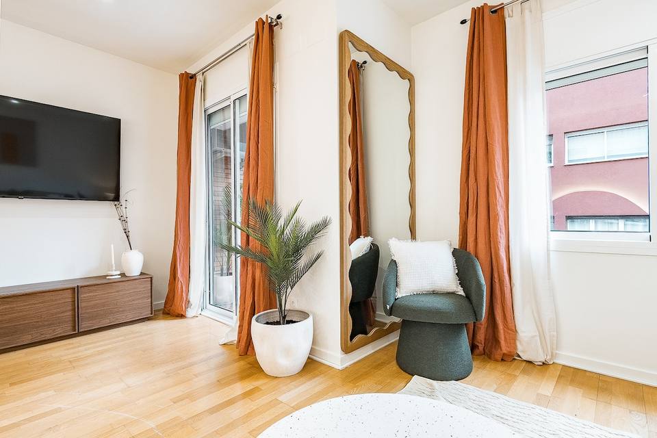 Moderno departamento con balcón en Horta Guinardó