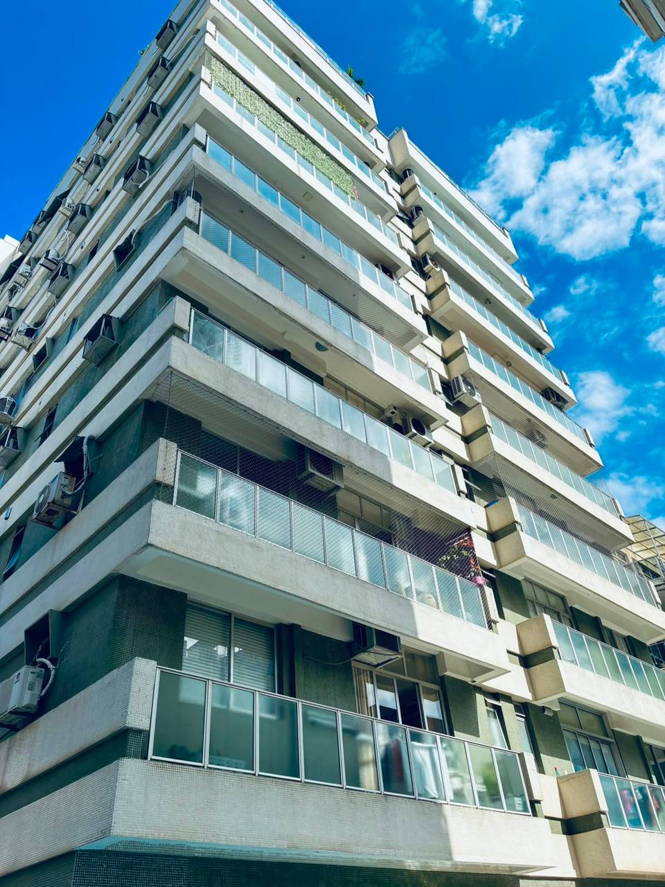 Confort moderno en Ipanema con pileta y sauna