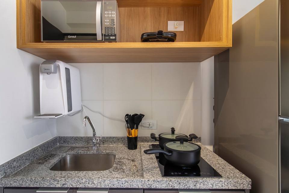 Silencioso estudio con vistas en Vila Olímpia