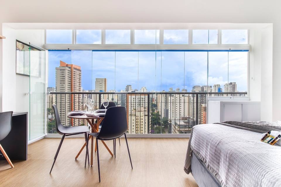 Silencioso estudio con vistas en Vila Olímpia